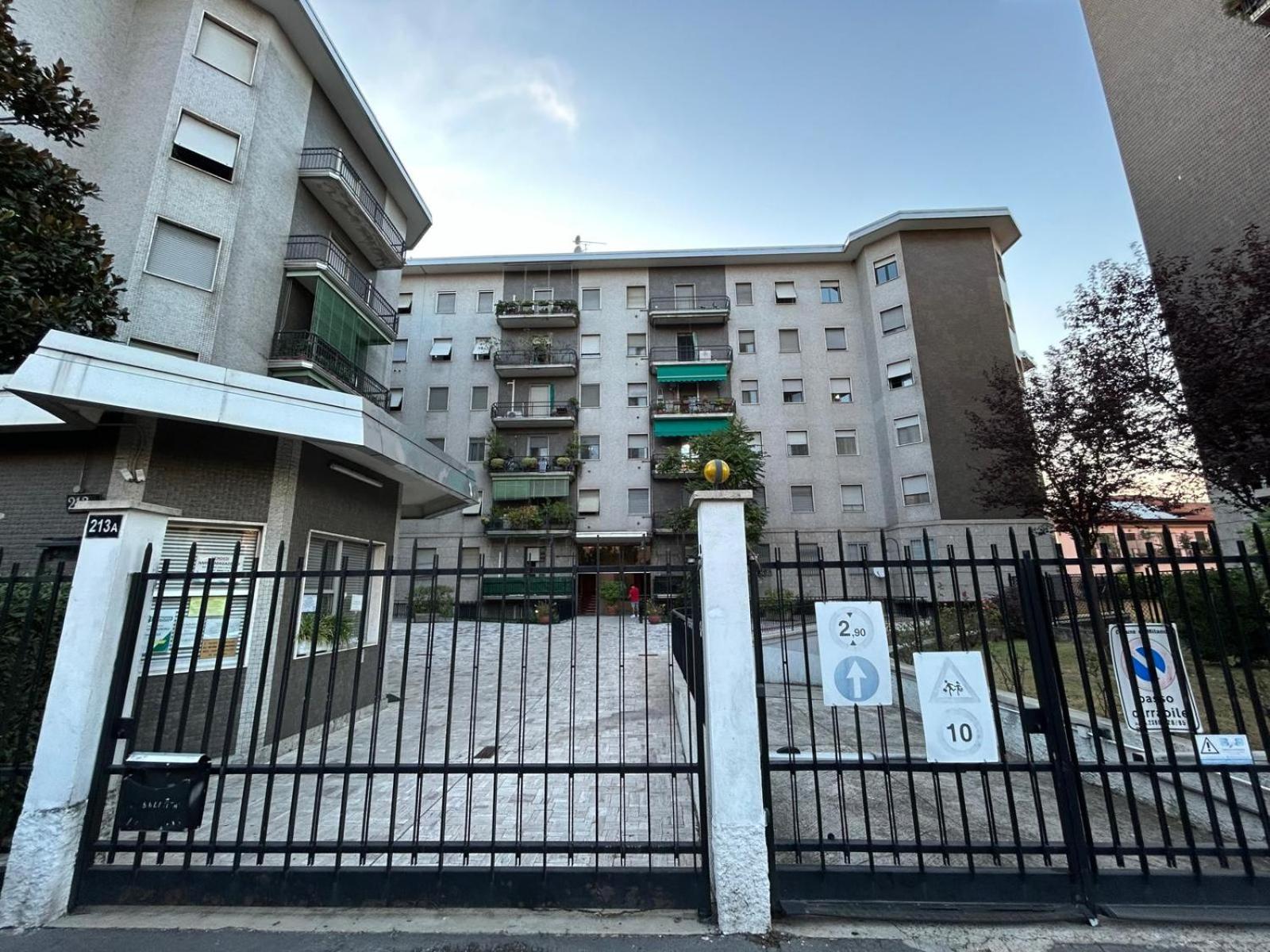 Your Home In Milan - Elegant & Comfortable Stay Екстериор снимка